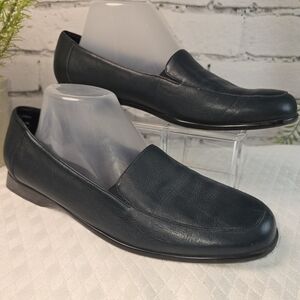 TROTTERS JESS BLACK LEATHER SLIP ON LOAFERS WOMENS 10